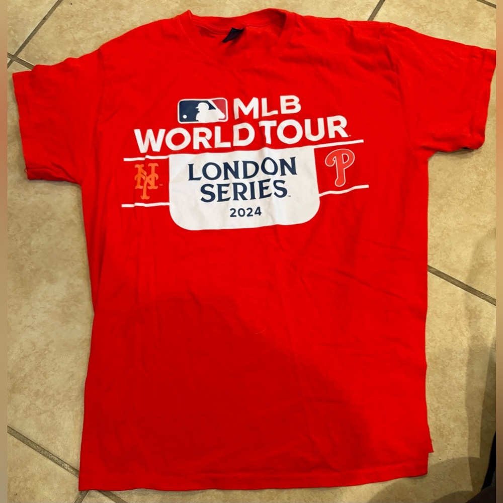 Phillies 2024 London Series Red T-Shirt. Size:Large